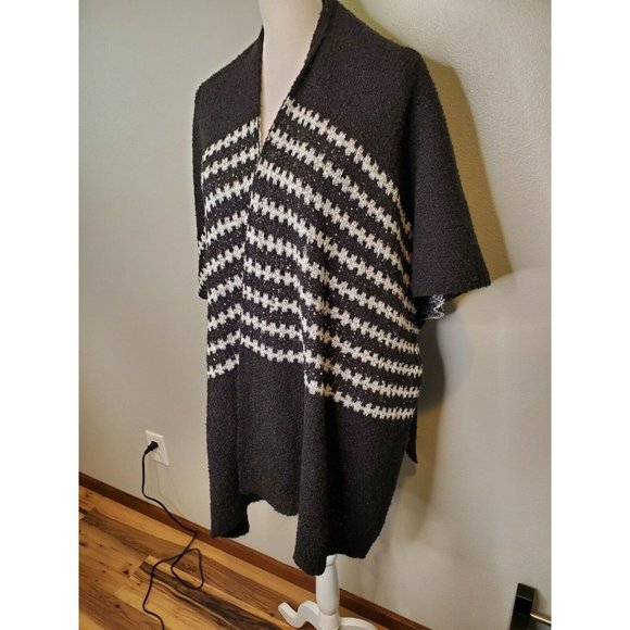 Justin & Taylor Shawl Wrap Sweater Black White - Picture 2 of 6
